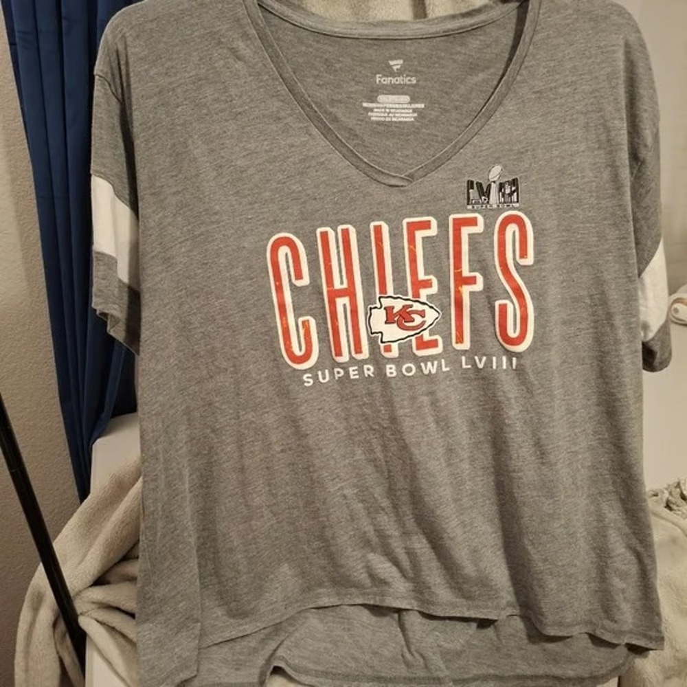 Chiefs 2X Gray V-Neck‎ Short Sleeve Super Bowl Football Casual T-Shirt